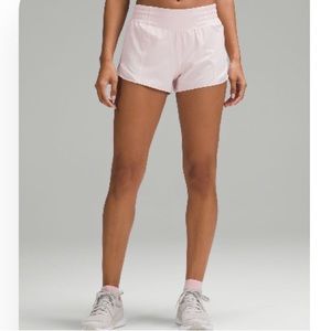Lululemon Hotty hot high rise shorts 2.5”